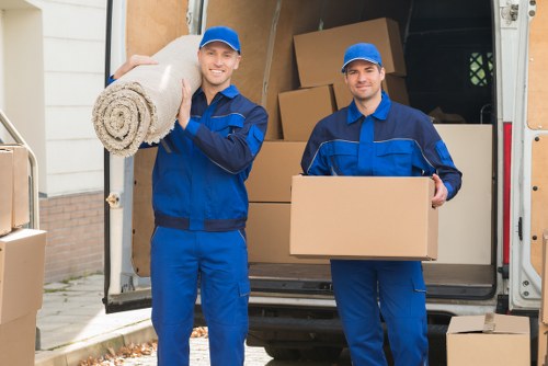 Packing and moving assistance for customers in Notting Hill